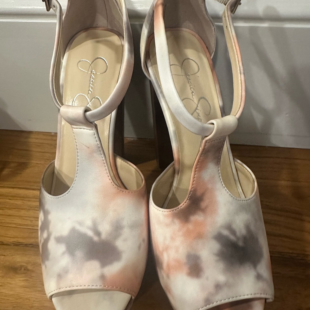 Jessica Simpson Cream and Pink Heels with T-Strap